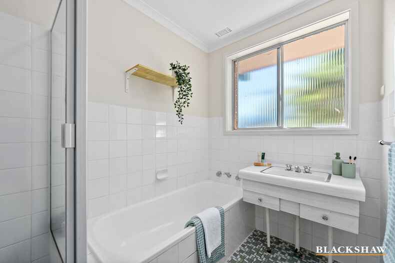 18 Castlereagh Crescent Macquarie