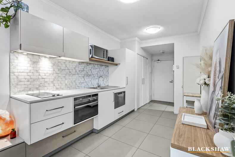 65/142 Anketell Street Greenway