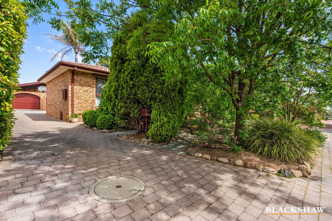 35 Postle Circuit Holt