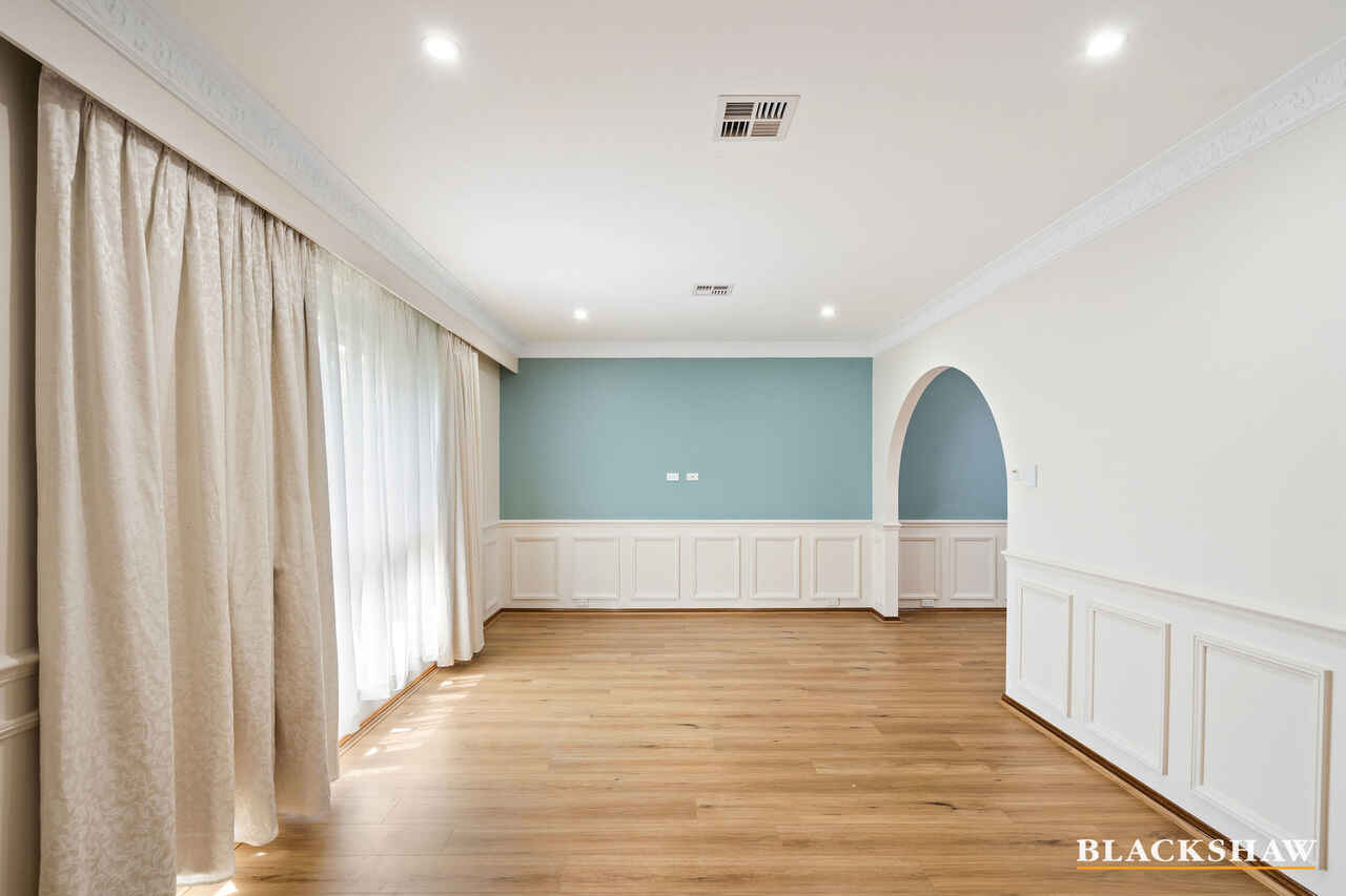 35 Postle Circuit Holt