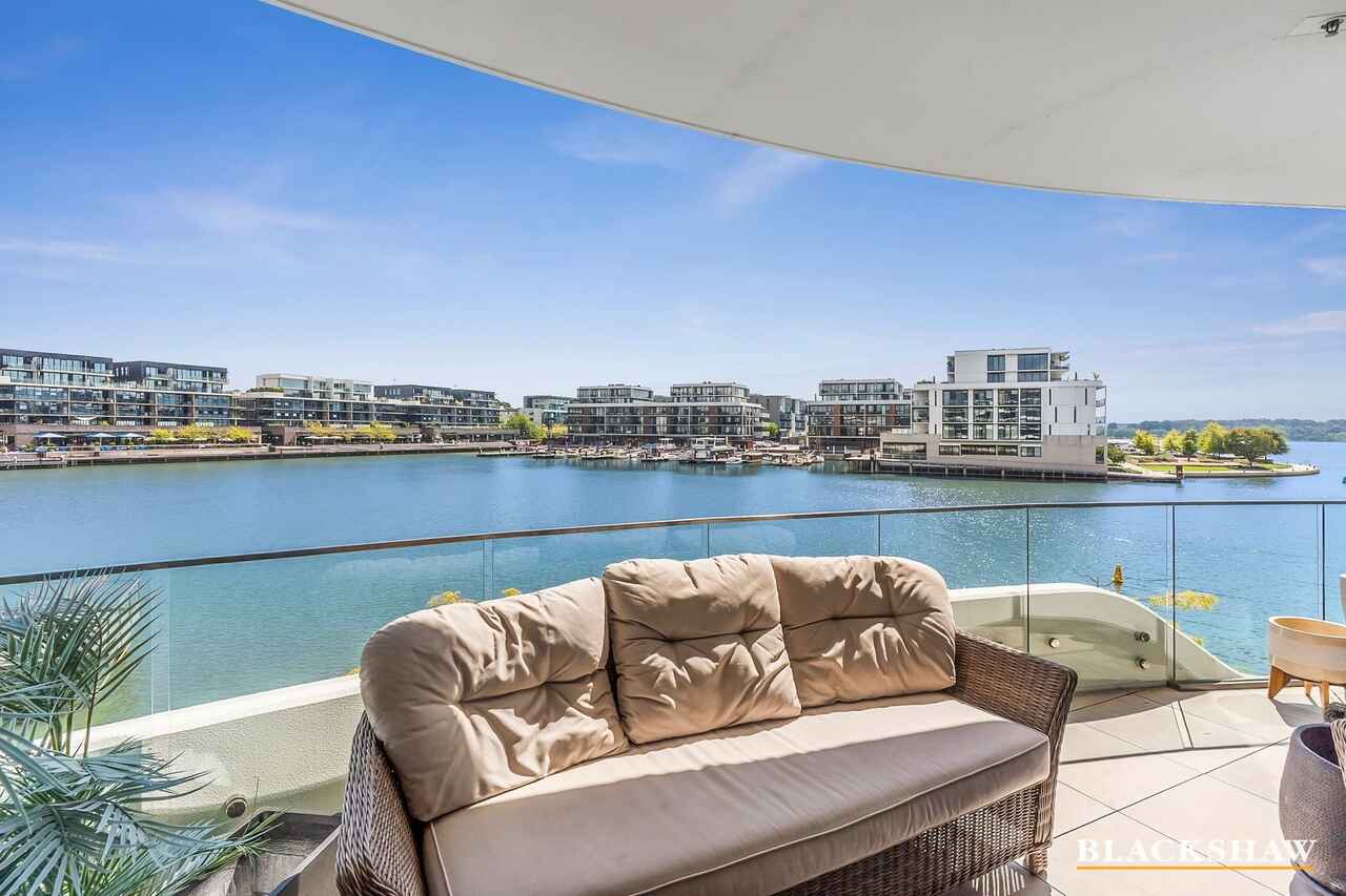 102/45 Honeysett View Kingston