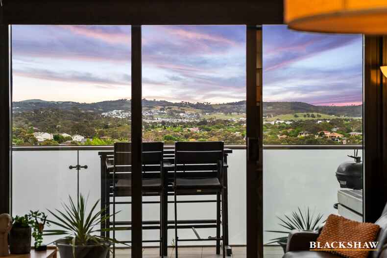 294/1 Anthony Rolfe Avenue Gungahlin