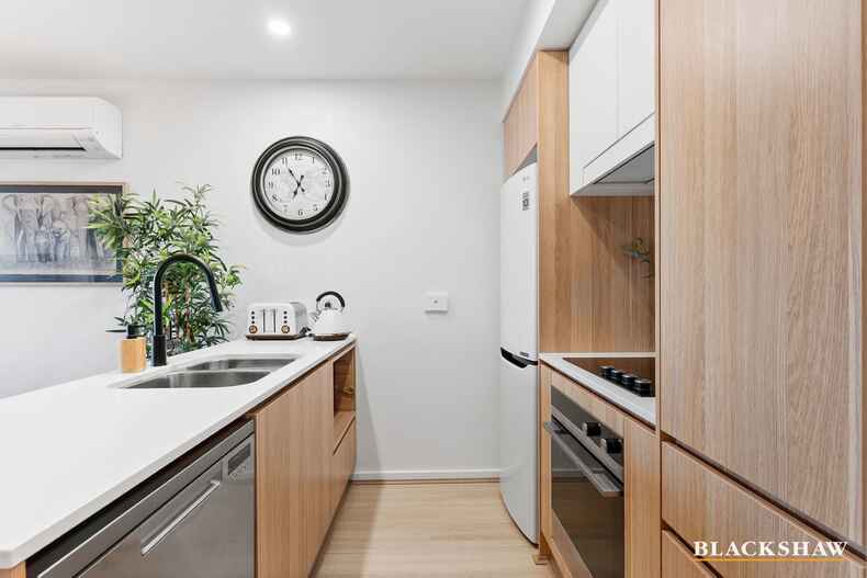 294/1 Anthony Rolfe Avenue Gungahlin