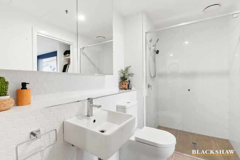 294/1 Anthony Rolfe Avenue Gungahlin