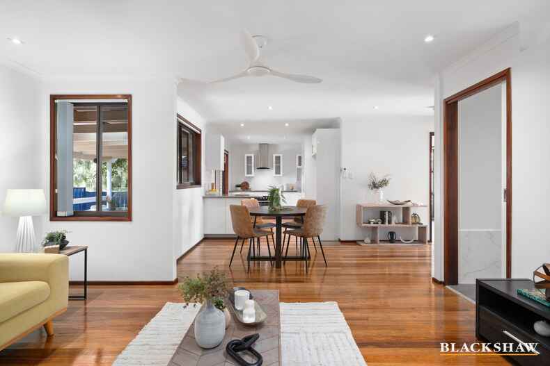 11 Le Souef Crescent  Florey