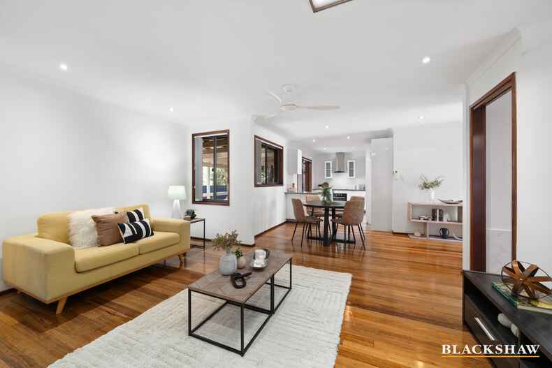 11 Le Souef Crescent  Florey