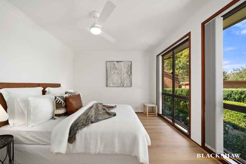 11 Le Souef Crescent  Florey