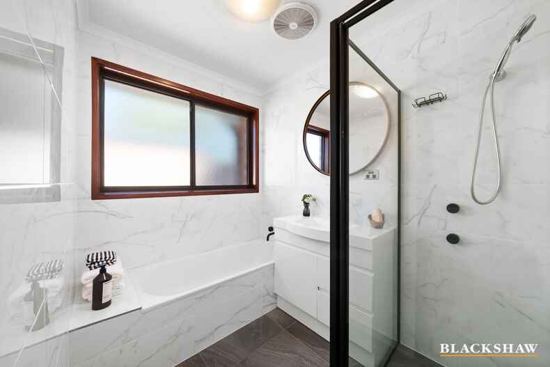 11 Le Souef Crescent  Florey