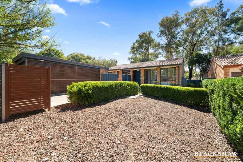 11 Le Souef Crescent  Florey