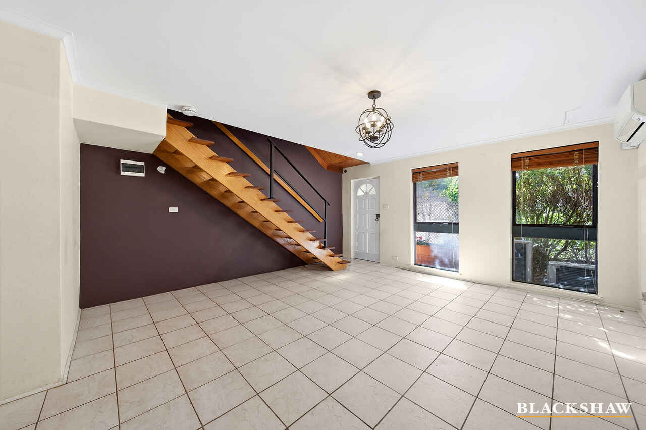 4/10 Nimmitabel Street Queanbeyan