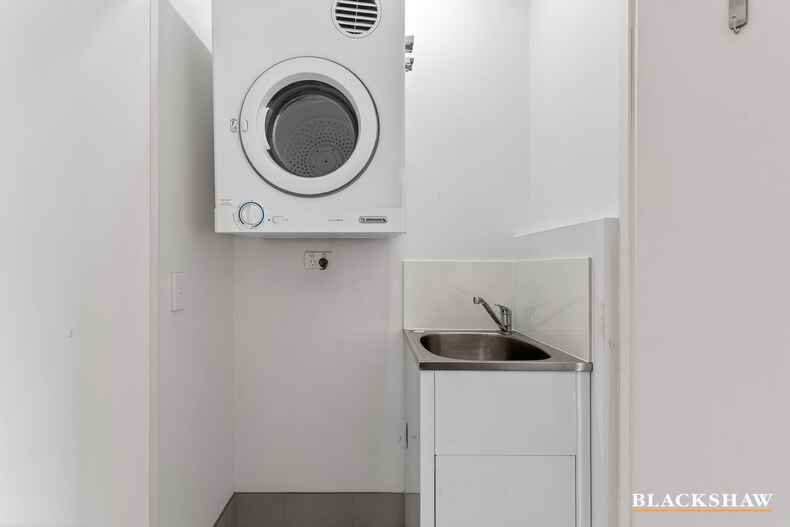 265/36 Phillip Hodgins Street Wright