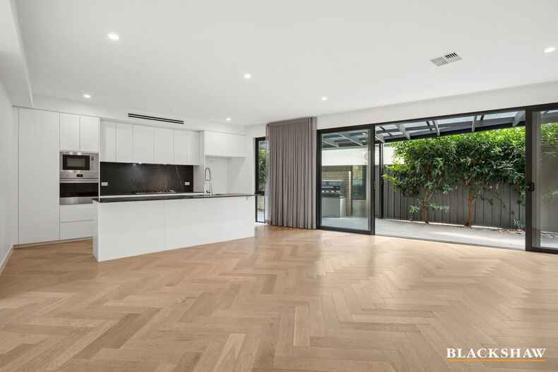 1/7 Sabine Close  Garran