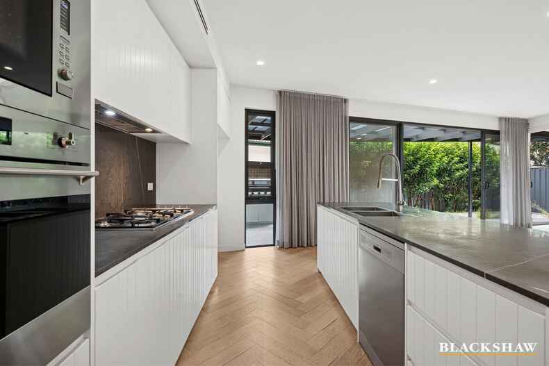 1/7 Sabine Close  Garran