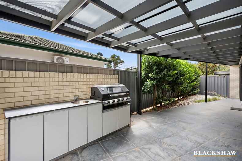 1/7 Sabine Close  Garran