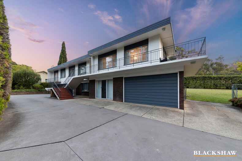 3 Stonehaven Crescent Red Hill
