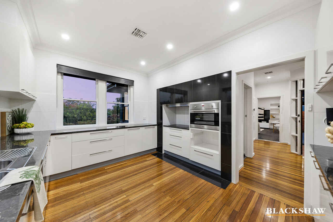 18 Robe Street Deakin