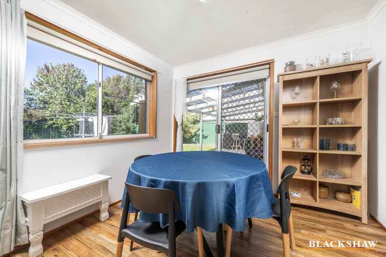 56 Sherwood Circuit Gordon