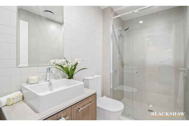 35/11 Irving Street Phillip