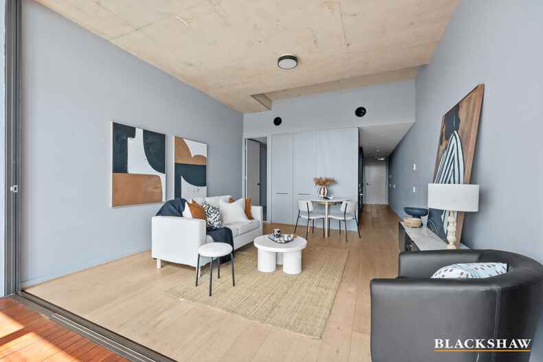 83/43 Eastlake Parade Kingston