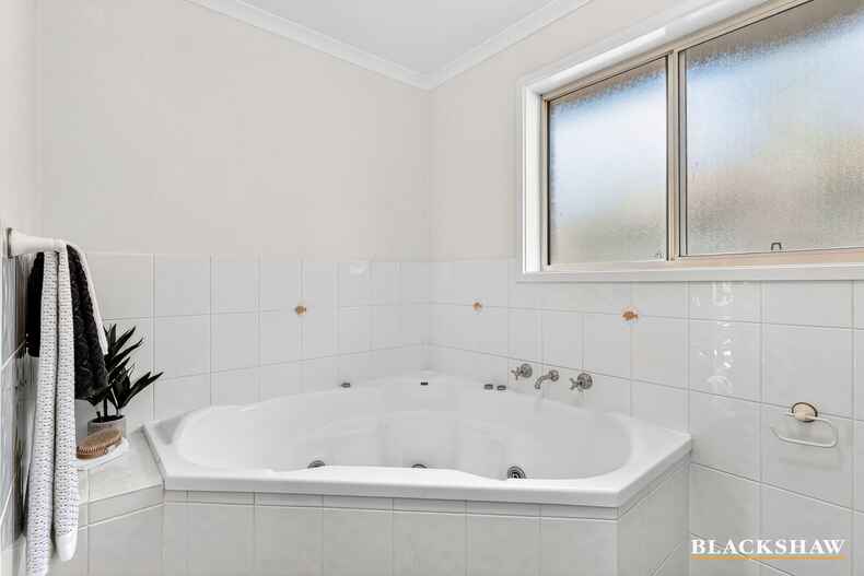 70 Wanderer Court  Amaroo