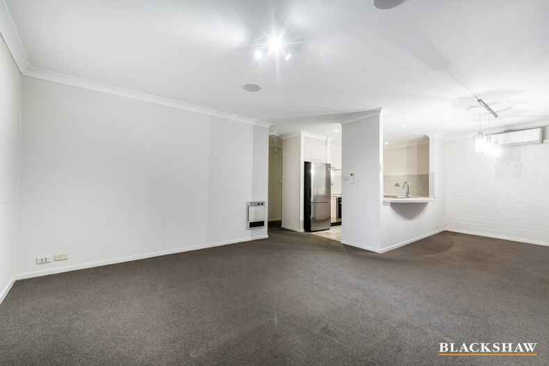 17/60 Port Jackson Circuit  Phillip