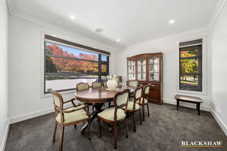 102 Strickland Crescent  Deakin