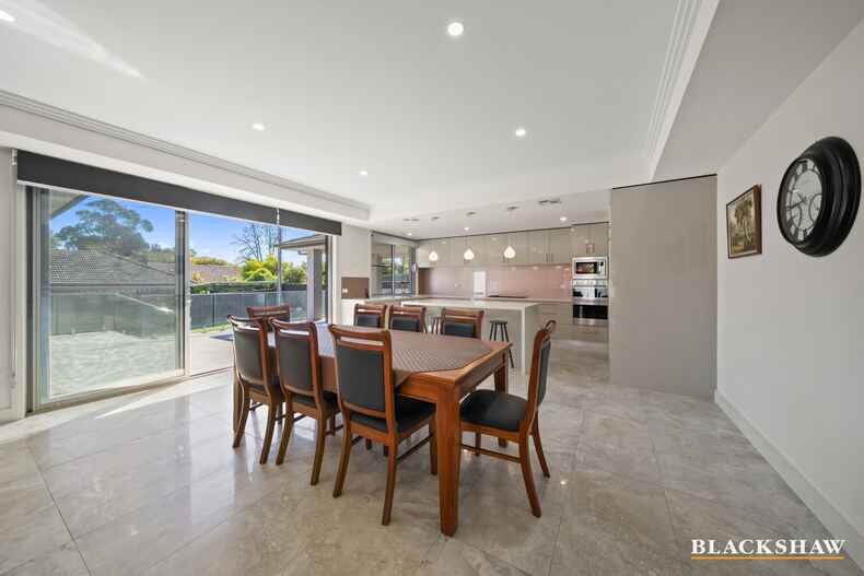 102 Strickland Crescent  Deakin