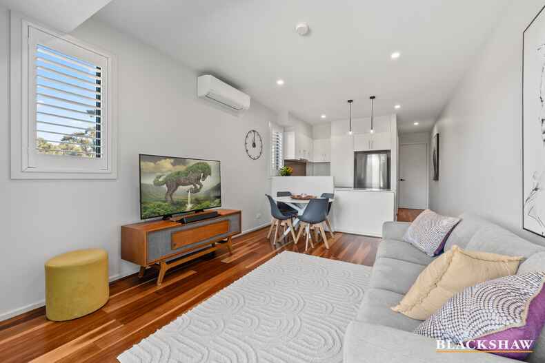 26/11 Wanderlight Avenue Lawson