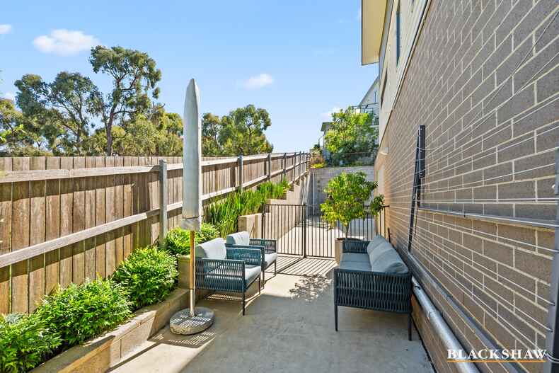 26/11 Wanderlight Avenue Lawson