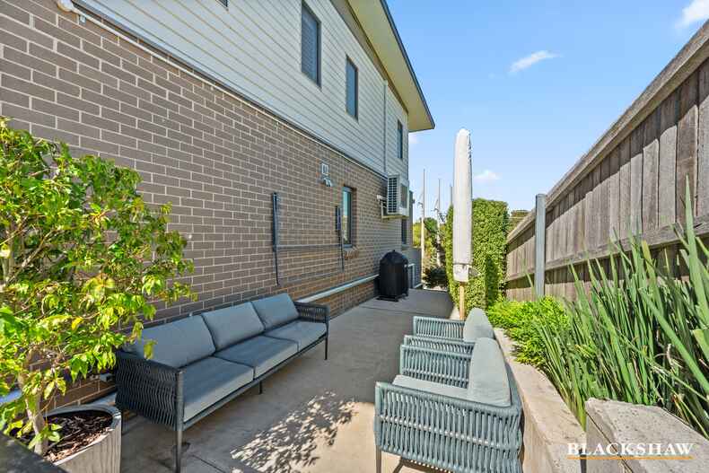 26/11 Wanderlight Avenue Lawson