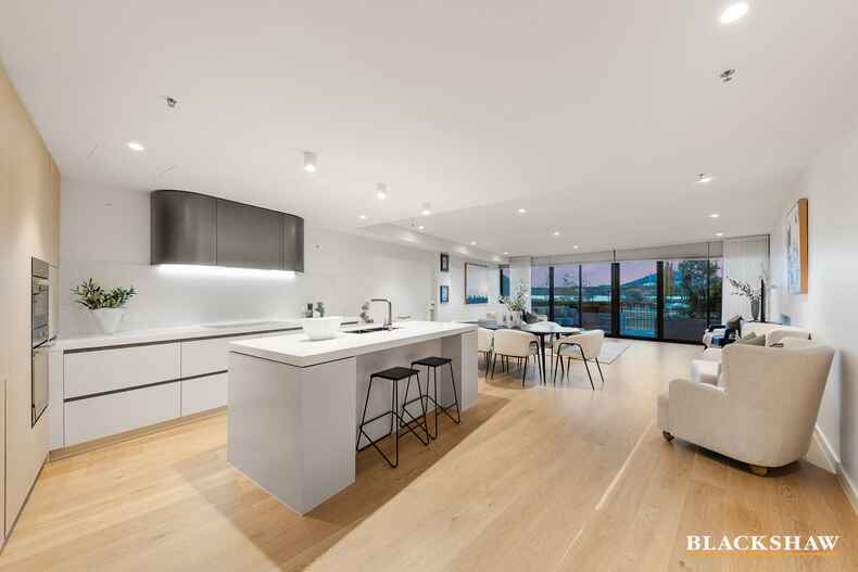 G02/45 Honeysett View Kingston