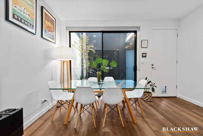 10/22 Max Jacobs Avenue Wright