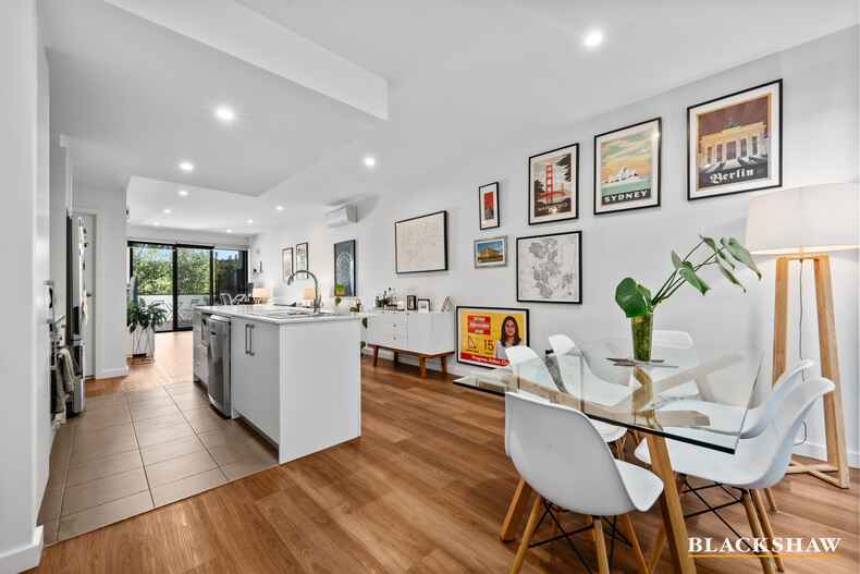 10/22 Max Jacobs Avenue Wright