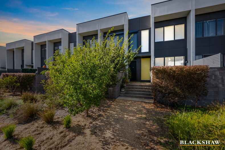 10/22 Max Jacobs Avenue Wright