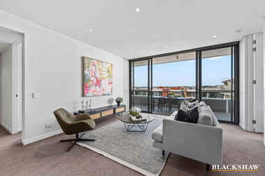 50/20 Eyre Street Kingston