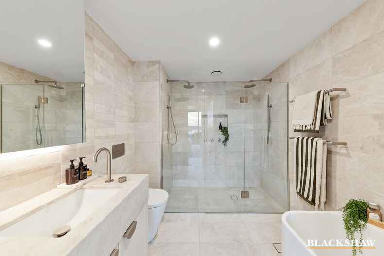 805/72 Allara Street City