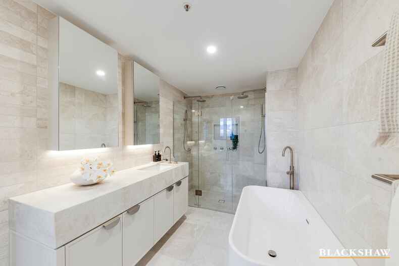 805/72 Allara Street City