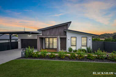 19 McCauley Avenue Googong