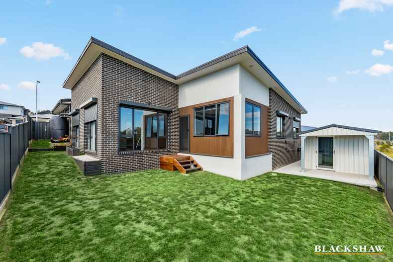 19 McCauley Avenue Googong