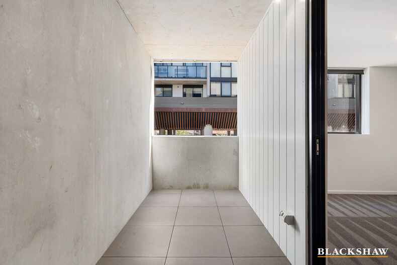 Level 2/213/34 Oakden Street Greenway