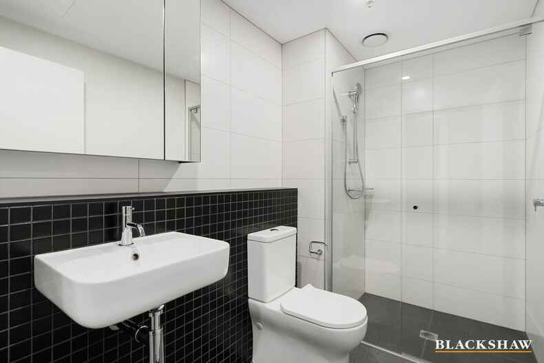 Level 2/213/34 Oakden Street Greenway