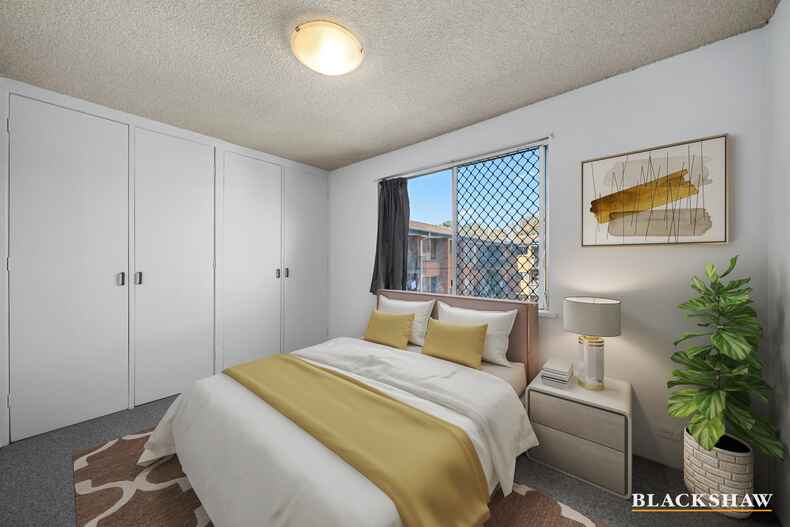 14/15 Crest Road Crestwood