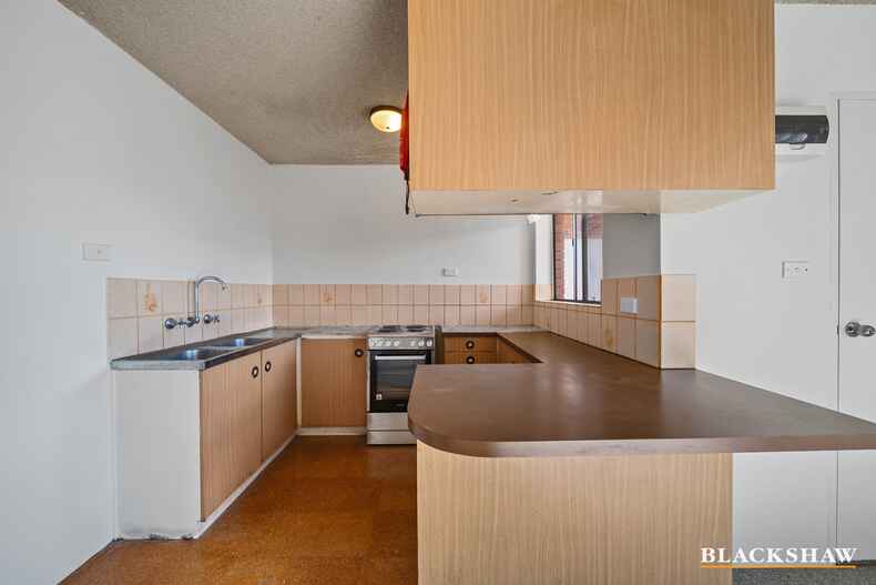 14/15 Crest Road Crestwood