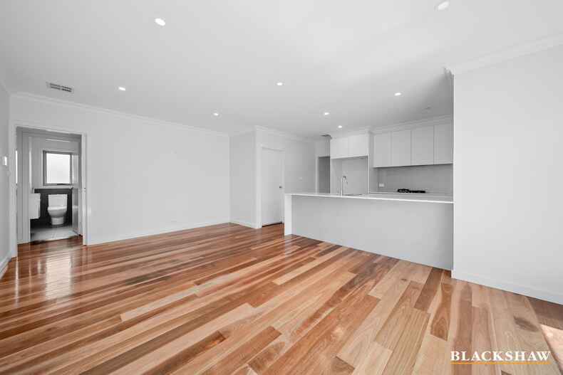 16 Duncan Loop Googong