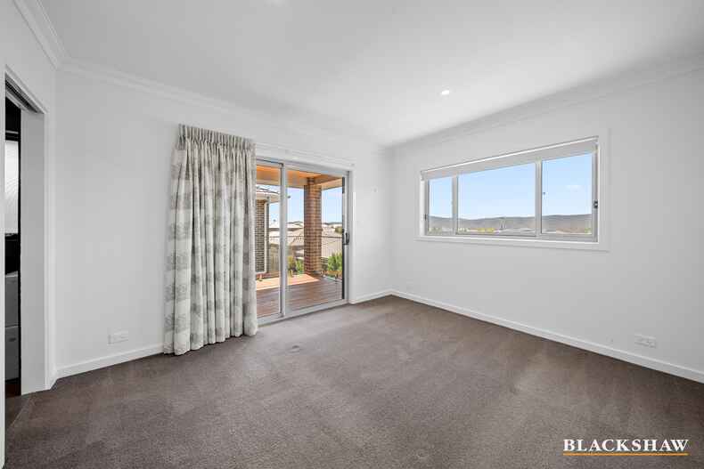 16 Duncan Loop Googong