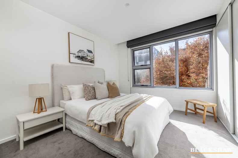 204/50 Eastlake Parade Kingston