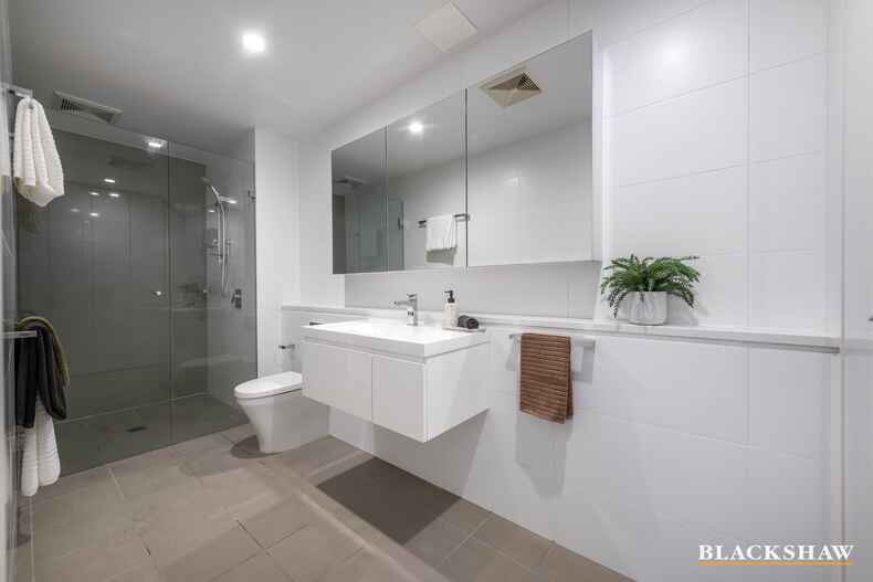 204/50 Eastlake Parade Kingston