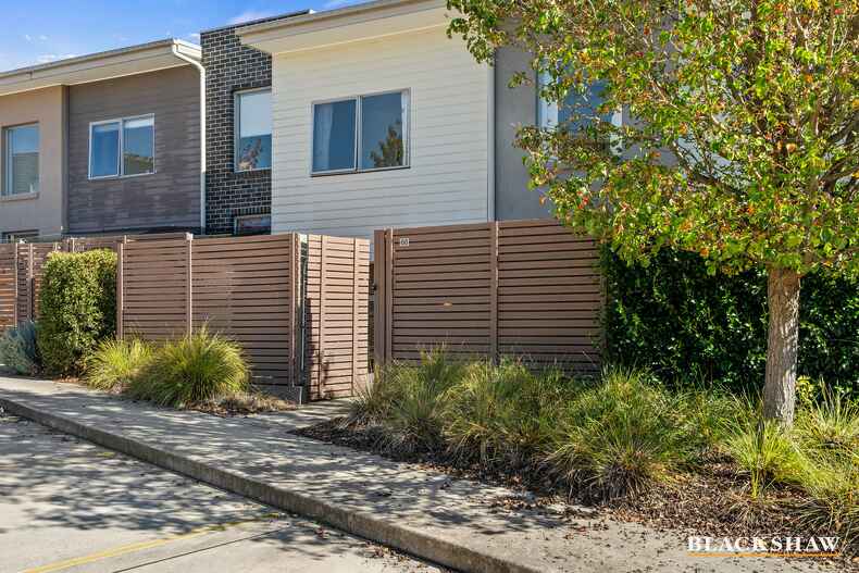 66/41 Philip Hodgins Street  Wright
