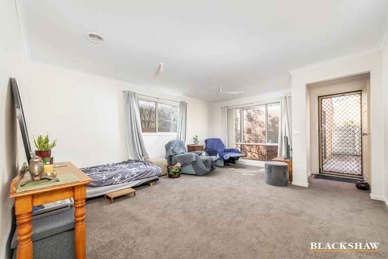 1/70-76 Madigan Street Hackett
