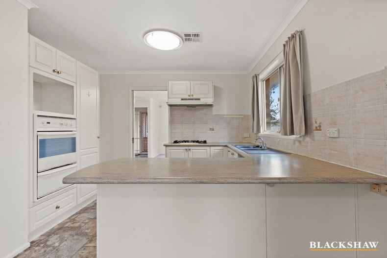 73 Freda Bennett Circuit Nicholls